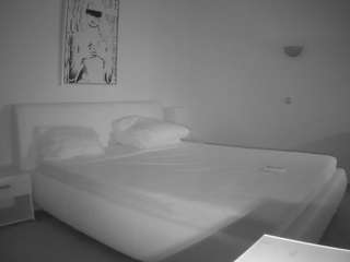 voyeurcam-julmodels-reallife-2
