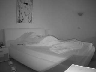 voyeurcam-julmodels-reallife-2