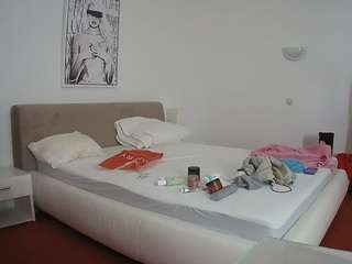 voyeurcam-julmodels-... webcam
