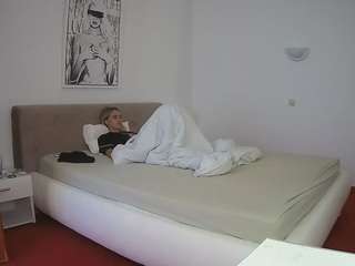 voyeurcam-julmodels-reallife-2