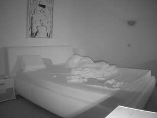voyeurcam-julmodels-reallife-2