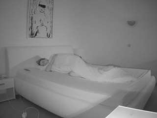 voyeurcam-julmodels-reallife-2