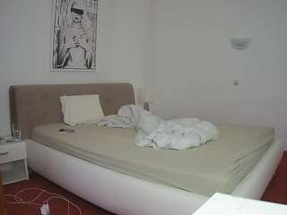 voyeurcam-julmodels-reallife-2