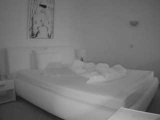 voyeurcam-julmodels-reallife-2