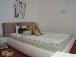 voyeurcam-julmodels-reallife-2