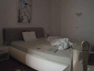 voyeurcam-julmodels-reallife-2