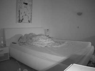 voyeurcam-julmodels-reallife-2