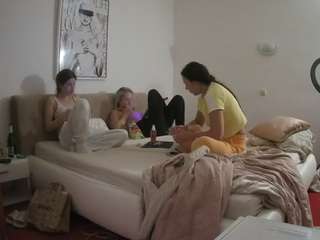 voyeurcam-julmodels-reallife-2