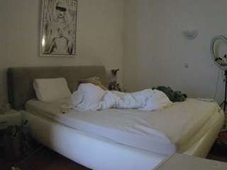 voyeurcam-julmodels-reallife-2 Webcam Model Profile