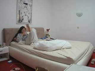 voyeurcam-julmodels-reallife-2