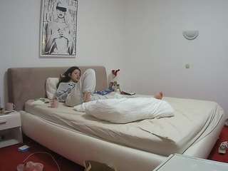 voyeurcam-julmodels-reallife-2