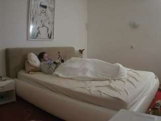 voyeurcam-julmodels-reallife-2 Thumb Image