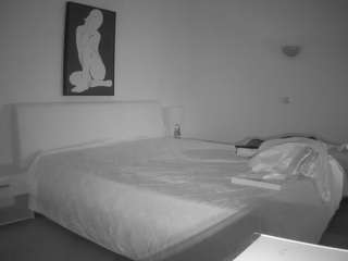 voyeurcam-julmodels-reallife-2