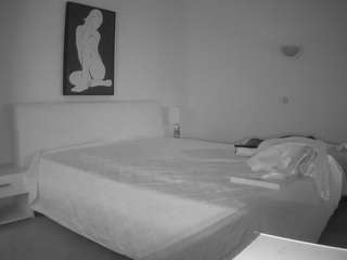 voyeurcam-julmodels-reallife-2