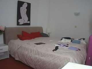 voyeurcam-julmodels-reallife-2