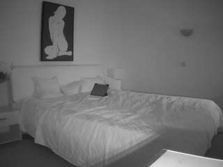 voyeurcam-julmodels-reallife-2