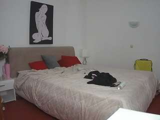 voyeurcam-julmodels-reallife-2
