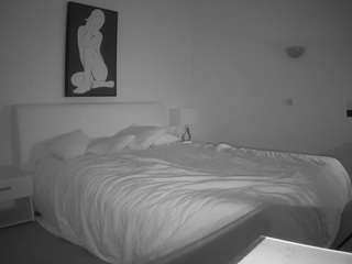 voyeurcam-julmodels-reallife-2