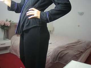 voyeurcam-julmodels-reallife-2's CamSoda show and profile