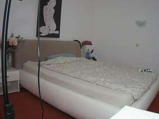 voyeurcam-julmodels-reallife-2's CamSoda show and profile