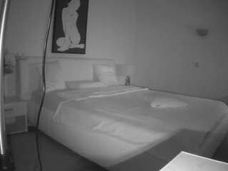 voyeurcam-julmodels-reallife-2's CamSoda show and profile