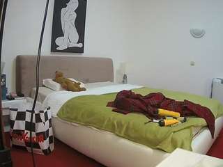 voyeurcam-julmodels-reallife-2