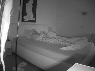 voyeurcam-julmodels-reallife-2