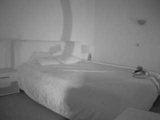 voyeurcam-julmodels-reallife-2