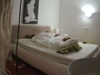 voyeurcam-julmodels-reallife-2