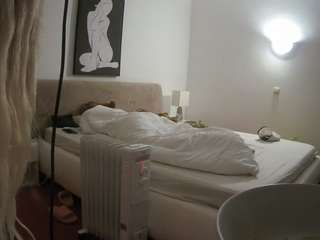 voyeurcam-julmodels-reallife-2