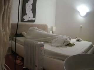 voyeurcam-julmodels-reallife-2