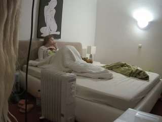 voyeurcam-julmodels-reallife-2