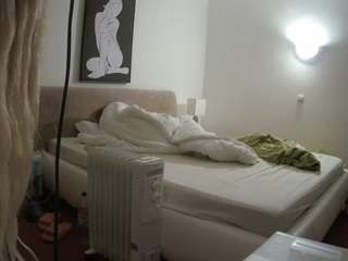 voyeurcam-julmodels-reallife-2