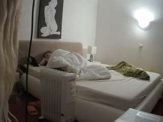 voyeurcam-julmodels-reallife-2