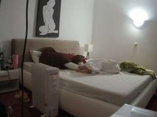 voyeurcam-julmodels-reallife-2