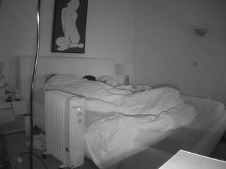 voyeurcam-julmodels-reallife-2