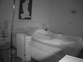 Julmodels Bedroom-E2 live webcam on Soda Cams