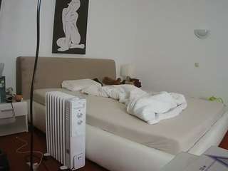 voyeurcam-julmodels-reallife-2