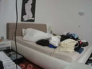 voyeurcam-julmodels-reallife-2