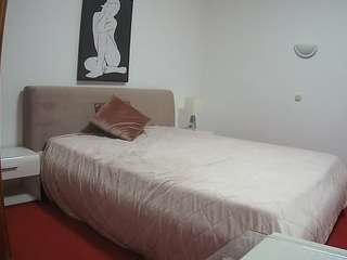 voyeurcam-julmodels-reallife-2