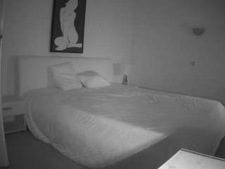 voyeurcam-julmodels-reallife-2