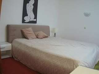 voyeurcam-julmodels-reallife-2