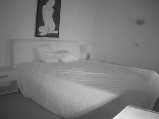 voyeurcam-julmodels-reallife-2's CamSoda show and profile