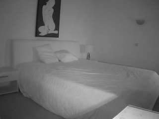 voyeurcam-julmodels-reallife-2