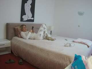 voyeurcam-julmodels-reallife-2