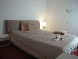 voyeurcam-julmodels-reallife-2