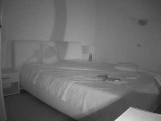 voyeurcam-julmodels-reallife-2