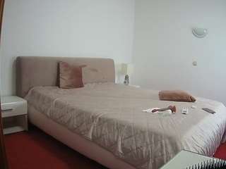 voyeurcam-julmodels-reallife-2