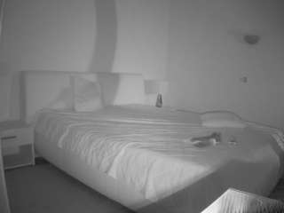 voyeurcam-julmodels-reallife-2