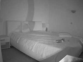 voyeurcam-julmodels-reallife-2